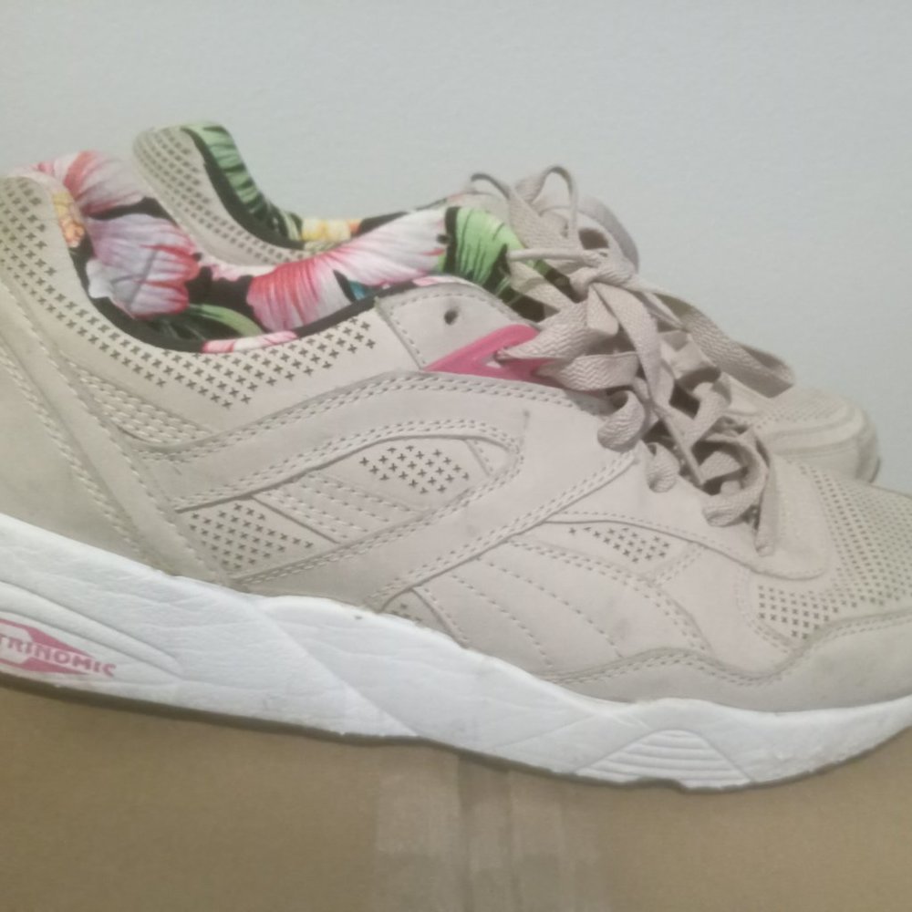 Tan pumas